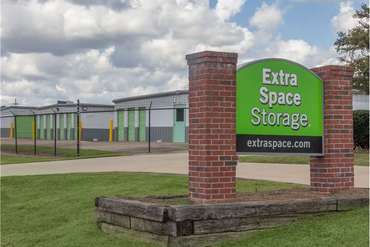 Extra Space Storage - 122 Yandell Rd Canton, MS 39046