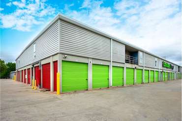 Extra Space Storage - 11550 Forest Central Dr Dallas, TX 75243