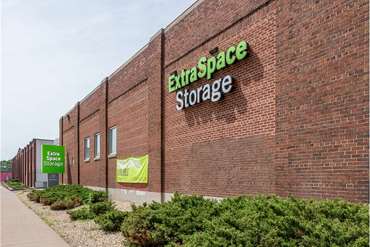 Extra Space Storage - 1227 E Hennepin Ave Minneapolis, MN 55414