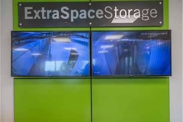 Extra Space Storage - 6200 Edgelake Dr Sarasota, FL 34240