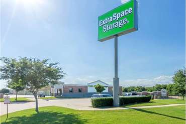 Extra Space Storage - 1251 N Stemmons Fwy Lewisville, TX 75067