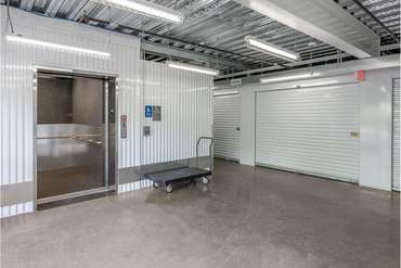 Extra Space Storage - 1350 N Wendover Rd Charlotte, NC 28205