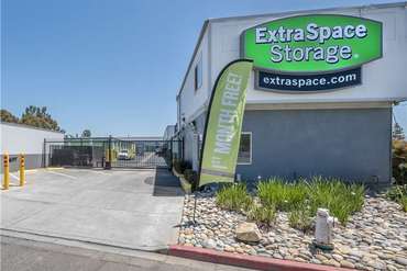 Extra Space Storage - 210 Fallon St Oakland, CA 94607