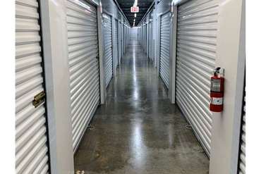 Extra Space Storage - 25 E Lester Rd Apopka, FL 32712