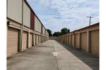 Extra Space Storage - 1022 Gibson Rd Woodland, CA 95695