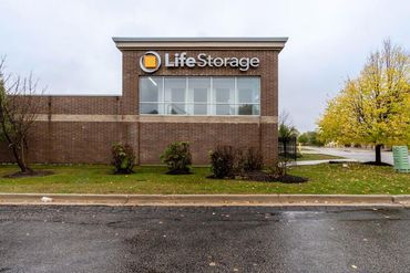Life Storage - 2301 W Algonquin Rd Algonquin, IL 60102