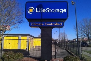 Life Storage - 10811 Coursey Blvd Baton Rouge, LA 70816