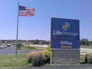 Life Storage - 2625 E Main St St Charles, IL 60174
