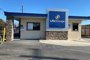 Life Storage - 3343 SW Military Dr San Antonio, TX 78211