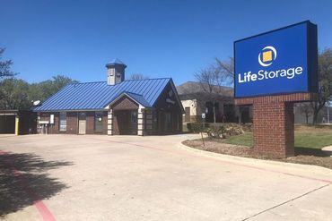 Life Storage - 5900 Bryant Irvin Rd Fort Worth, TX 76132