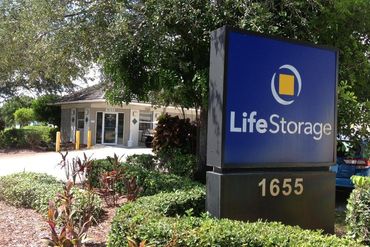Life Storage - 1655 10th Ave Vero Beach, FL 32960
