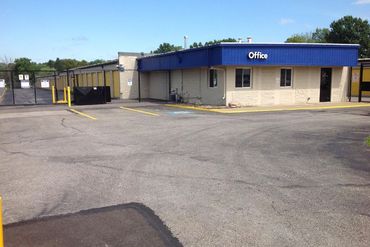 Life Storage - 446 Boardman Canfield Rd Youngstown, OH 44512