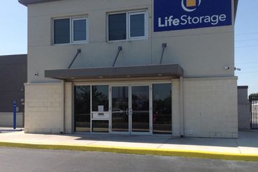 Life Storage - 12280 E Colonial Dr Orlando, FL 32826