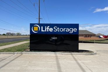 Life Storage - 1401 NW 122nd St Oklahoma City, OK 73114