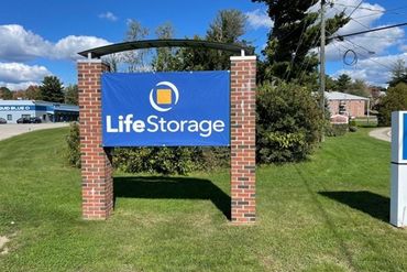 Life Storage - 4 Linlew Dr Derry, NH 03038