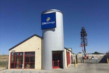 Life Storage - 2103 W Avenue J Lancaster, CA 93536