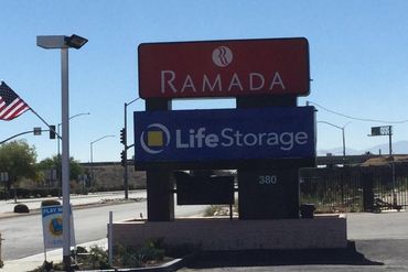 Life Storage - 380 W Palmdale Blvd Palmdale, CA 93551