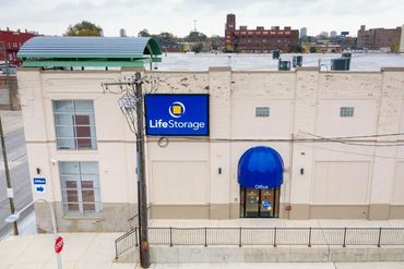Life Storage - 615 W Pershing Rd Chicago, IL 60609