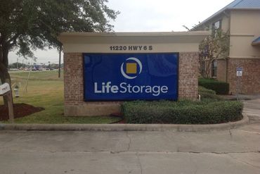Life Storage - 11220 S Highway 6 Sugar Land, TX 77498