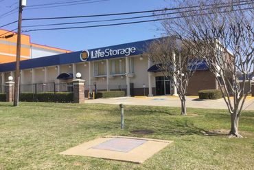 Life Storage - 4640 Harry Hines Blvd Dallas, TX 75235