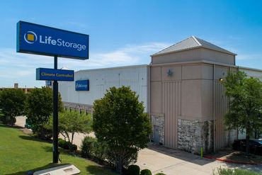 Life Storage - 2607 W Braker Ln Austin, TX 78758