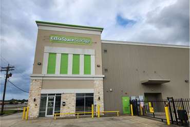 Extra Space Storage - 8020 Eastex Fwy Beaumont, TX 77708