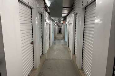 Extra Space Storage - 940 Shackelford Rd Florissant, MO 63031