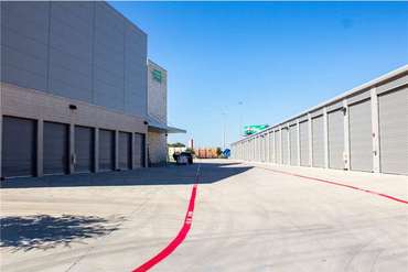 Extra Space Storage - 650 North Fwy Fort Worth, TX 76102