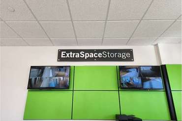 Extra Space Storage - 7110 E Ben White Blvd Austin, TX 78741