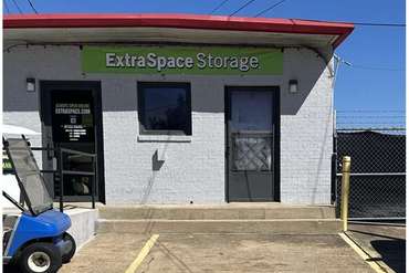 Extra Space Storage - 111 N Layfair Dr Flowood, MS 39232