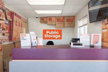 Public Storage - 1525 E Spruce Street Olathe, KS 66061