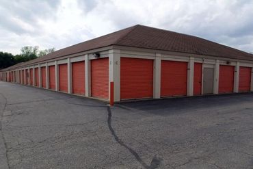 Public Storage - 2000 Old County Rd, 34th Place Burnsville, MN 55337