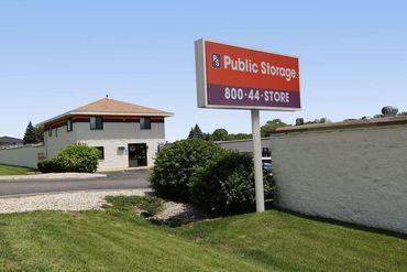 Public Storage - 945 N Farnsworth Ave Aurora, IL 60505