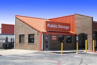 Public Storage - 425 E Pioneer Pkwy Grand Prairie, TX 75051