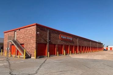 Public Storage - 104 W Armstrong Dr Mustang, OK 73064