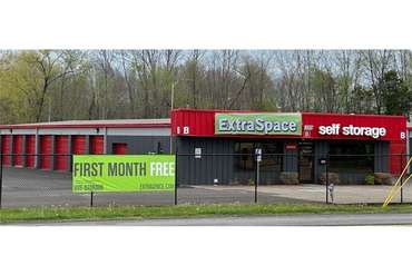 Extra Space Storage - 813 N Broadway Portland, TN 37148