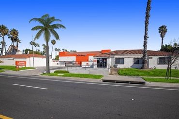Public Storage - 17300 Newhope Street Fountain Valley, CA 92708