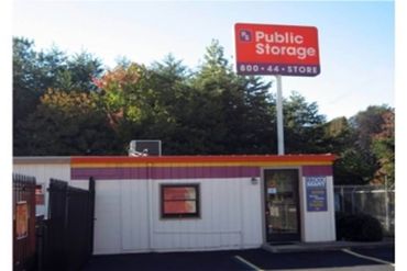 Public Storage - 28 Woods Lake Road Greenville, SC 29607