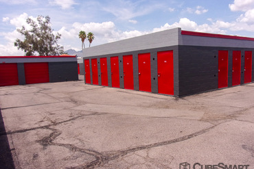 CubeSmart Self Storage - 6560 E Tanque Verde Rd Tucson, AZ 85715