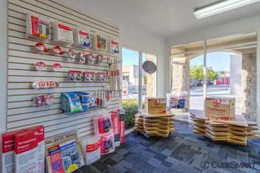 CubeSmart Self Storage - 40410 California Oaks Rd Murrieta, CA 92562