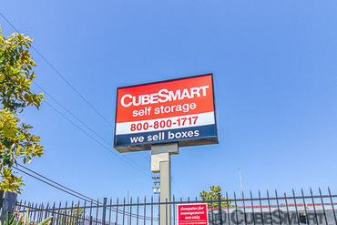 CubeSmart Self Storage - 235 E Carmel St San Marcos, CA 92078