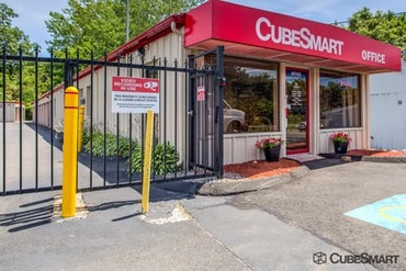 CubeSmart Self Storage - 171 Cedar St Branford, CT 06405