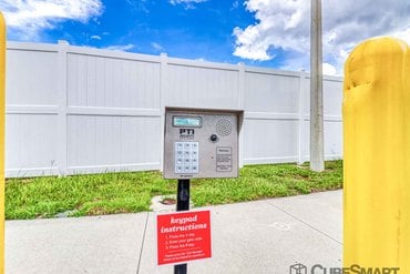 CubeSmart Self Storage - 2670 Colonial Blvd Fort Myers, FL 33907