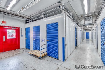 CubeSmart Self Storage - 7400 W Colonial Dr Orlando, FL 32818