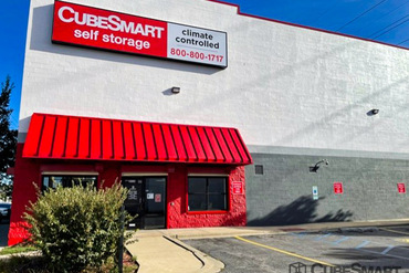 CubeSmart Self Storage - 8312 S South Chicago Ave Chicago, IL 60617