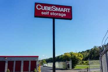 CubeSmart Self Storage - 1591 N Main St East Peoria, IL 61611