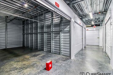 CubeSmart Self Storage - 7901 Glenwood Ave Raleigh, NC 27612