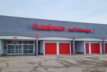 CubeSmart Self Storage (formerly Affordable Family Storage) - 5000 L St Omaha, NE 68117