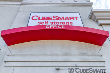 CubeSmart Self Storage - 881 St Georges Ave Woodbridge, NJ 07095
