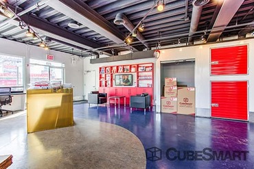 CubeSmart Self Storage - 255 Exterior St Bronx, NY 10451
